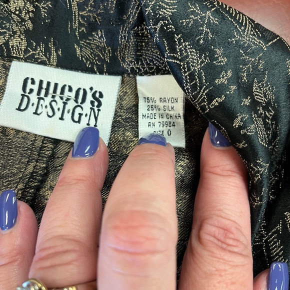 Chico’s Asian Print Silk Blend Shirt (0 = Small/4) - Picture 4 of 6